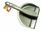 Matching dustpan & brush.*
