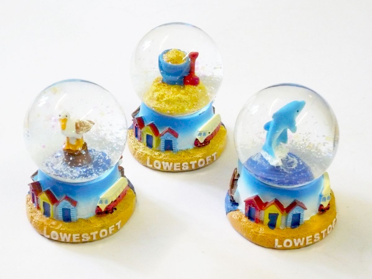 LOWESTOFT water ball - 3asstd.