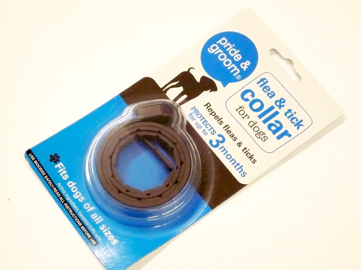 Flea & tick collar for dogs*