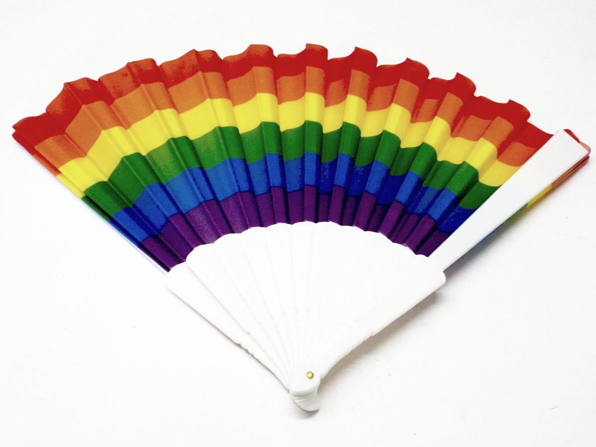 Plastic rainbow fan*
(USE FG325)