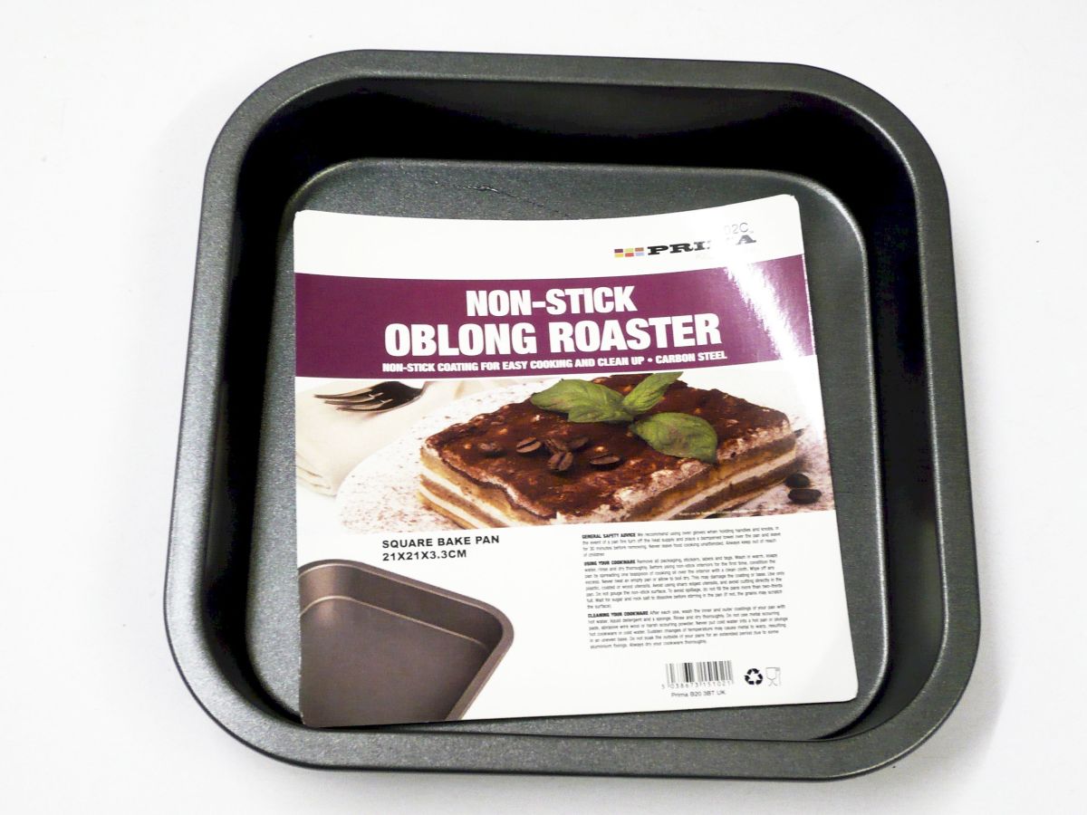 Non-stick square roaster*
(21x21x3cm)