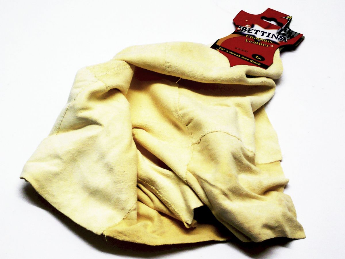 Chamois leather (32x34cm)