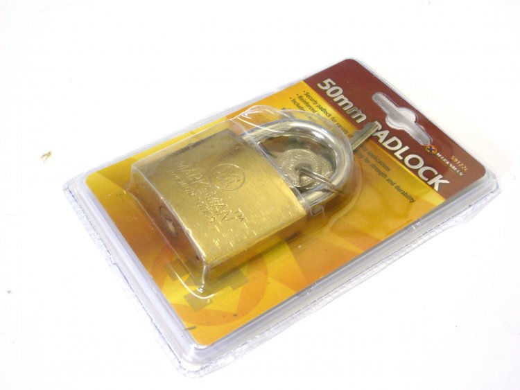 50mm padlock with 3x keys*