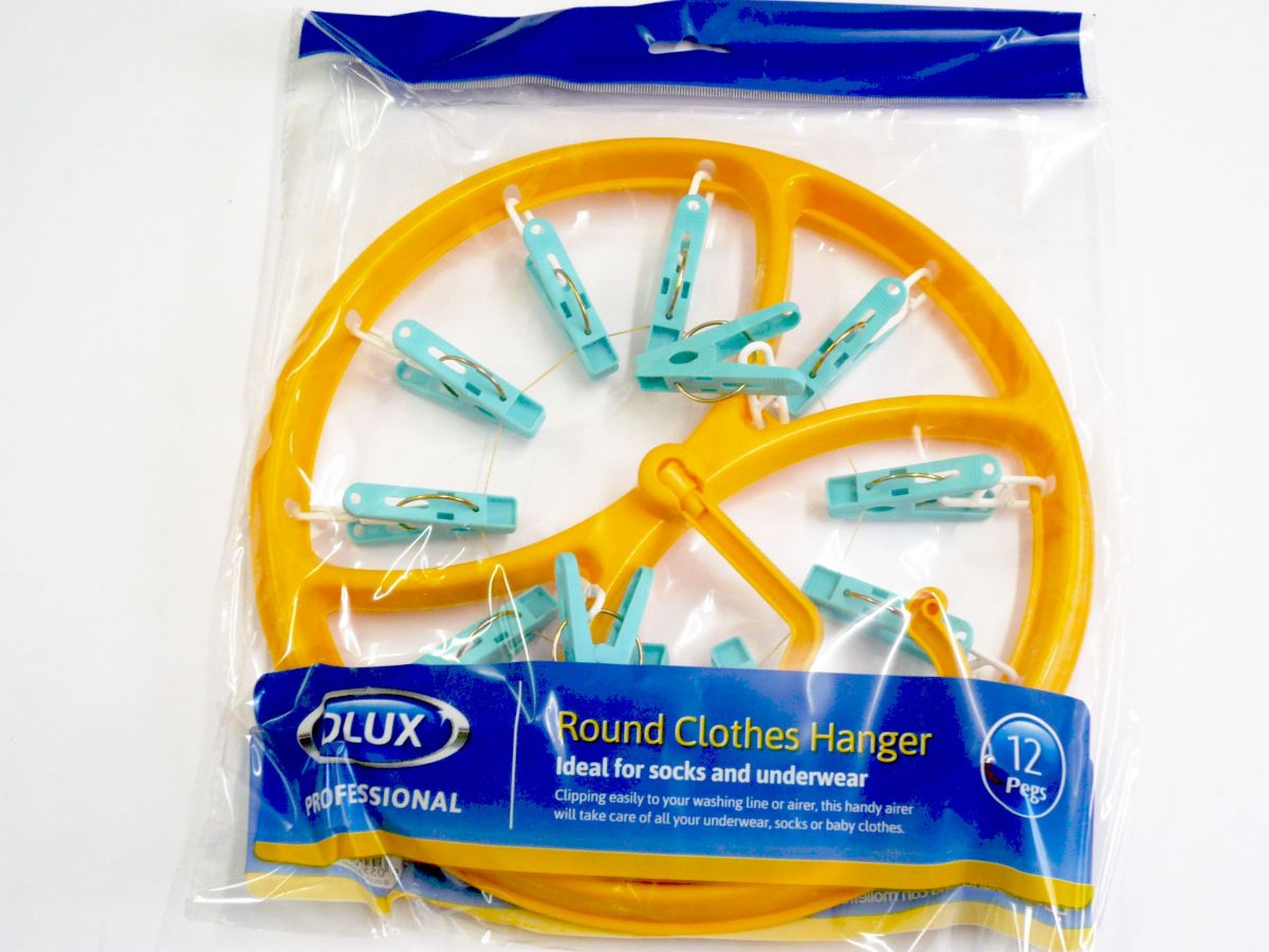 12peg round plastic hanger - 2/cols*