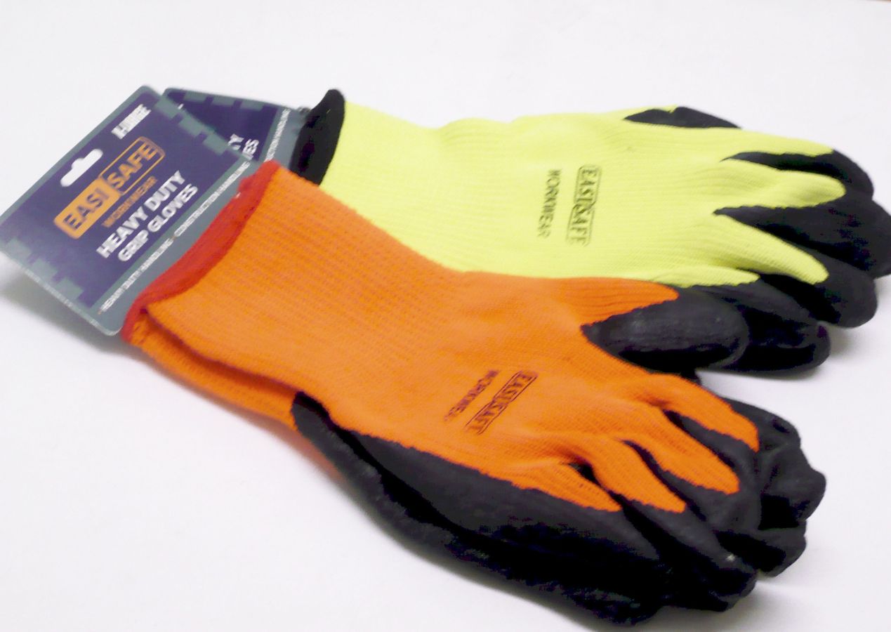 Heavy duty grip work gloves*
(LARGE/X-LARGE)
