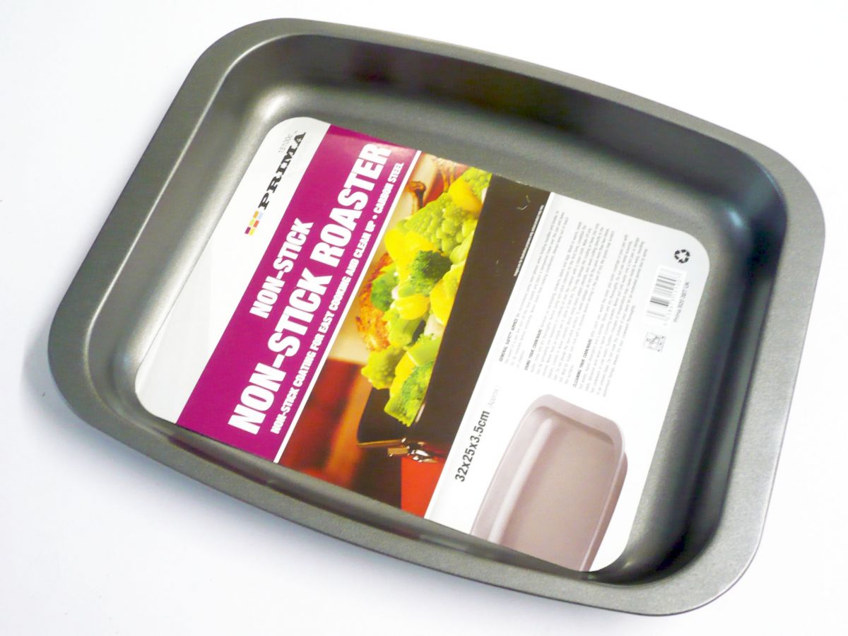 Non-stick roaster (32x25x3.5cm)*