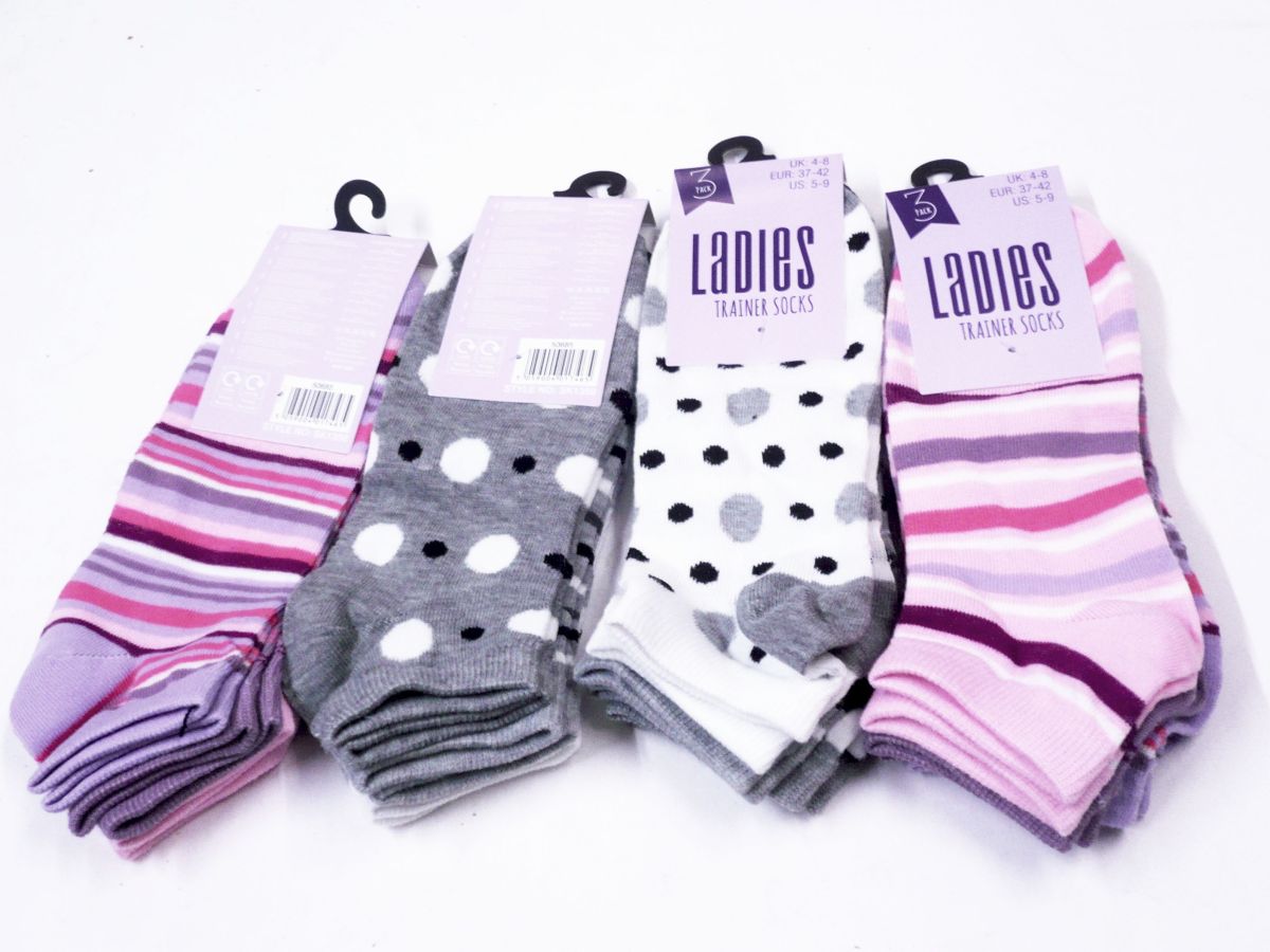 Spot/stripe trainer socks*
(3pkt x4)