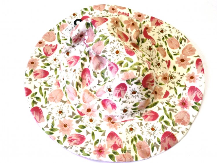 Ladies floral cotton sun hat.