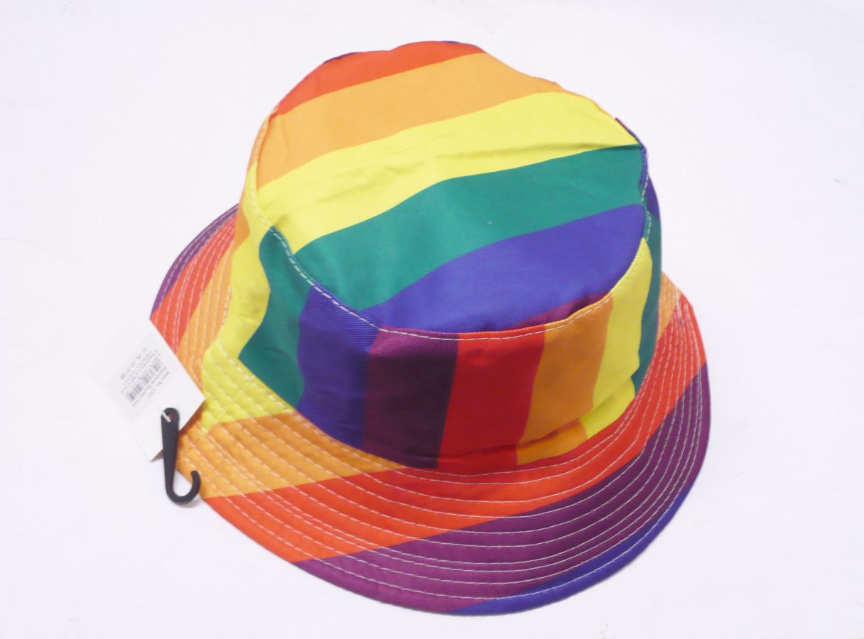 Polyester rainbow bucket hat.
(one size)