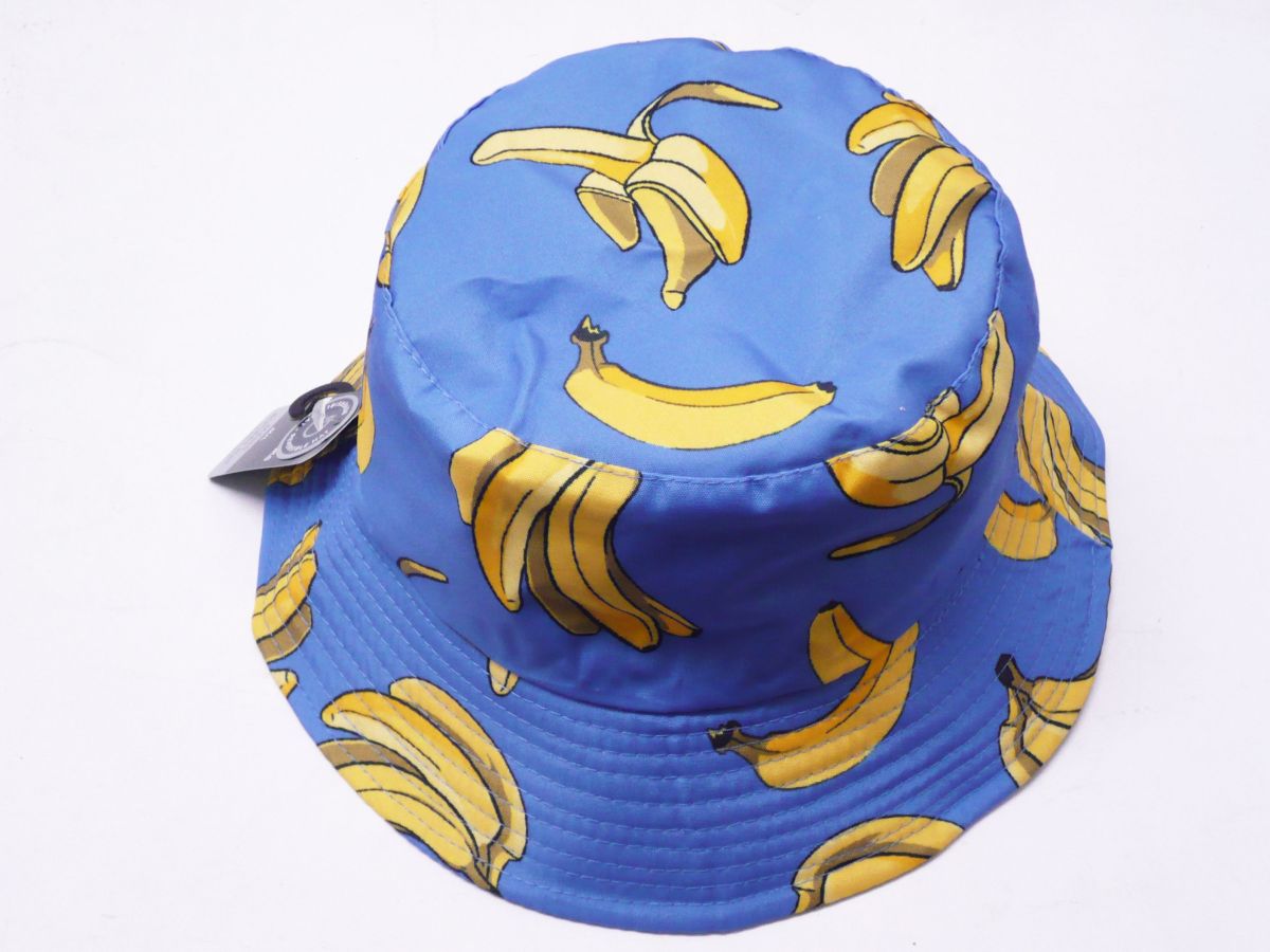 Polyester banana print reversible bucket hat.
(M/L - L/XL)