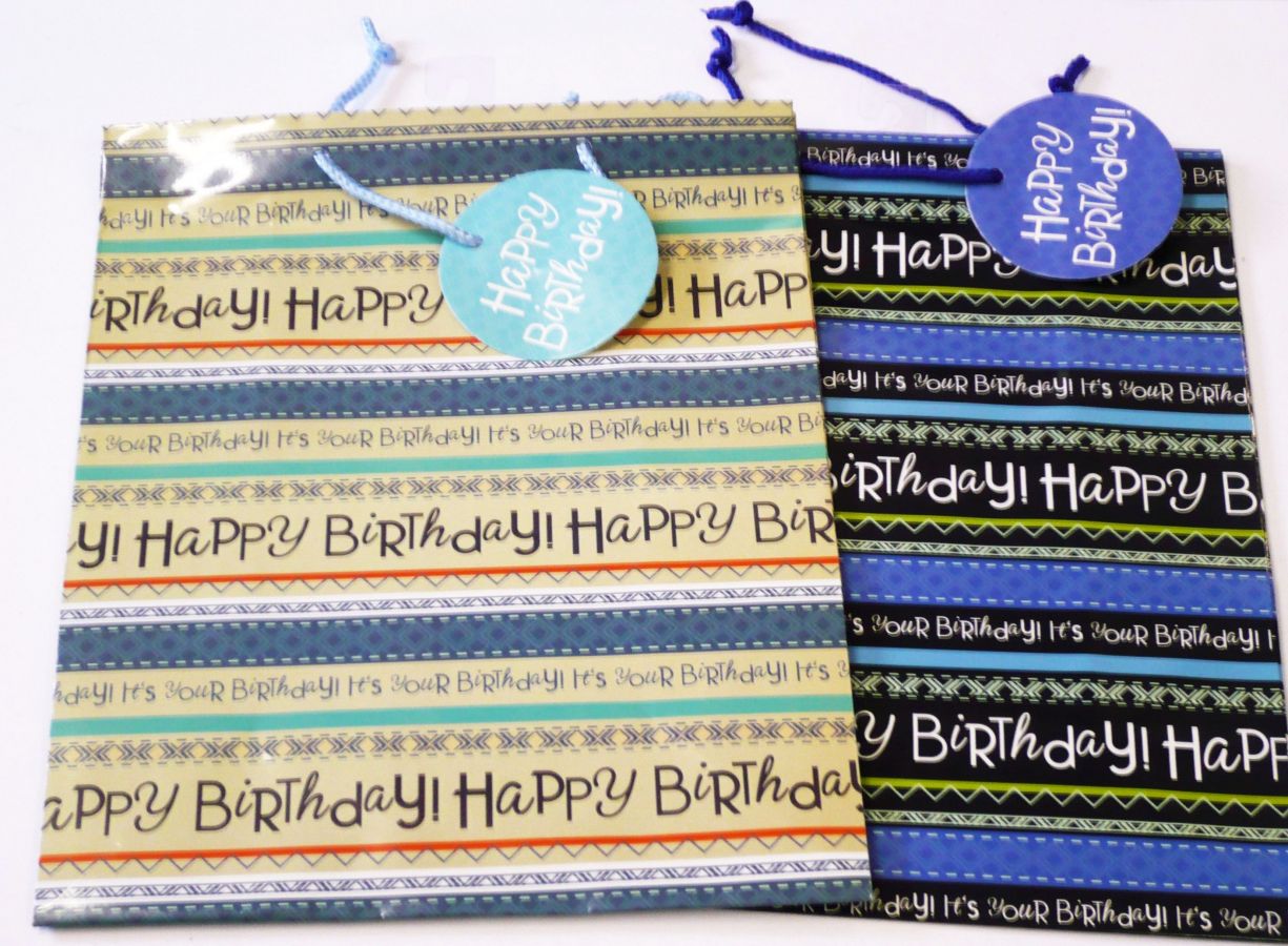 Medium text gift bag (23x18x10cm) - 2asstd*