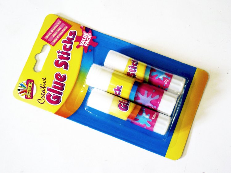 Pkt 3 glue sticks*