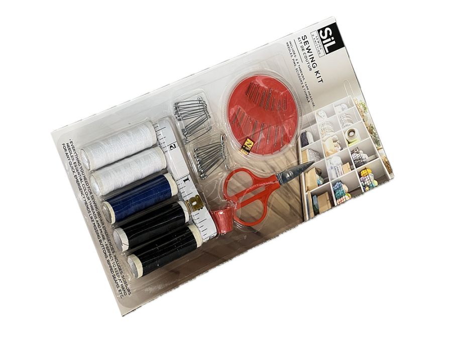 Sewing kit*