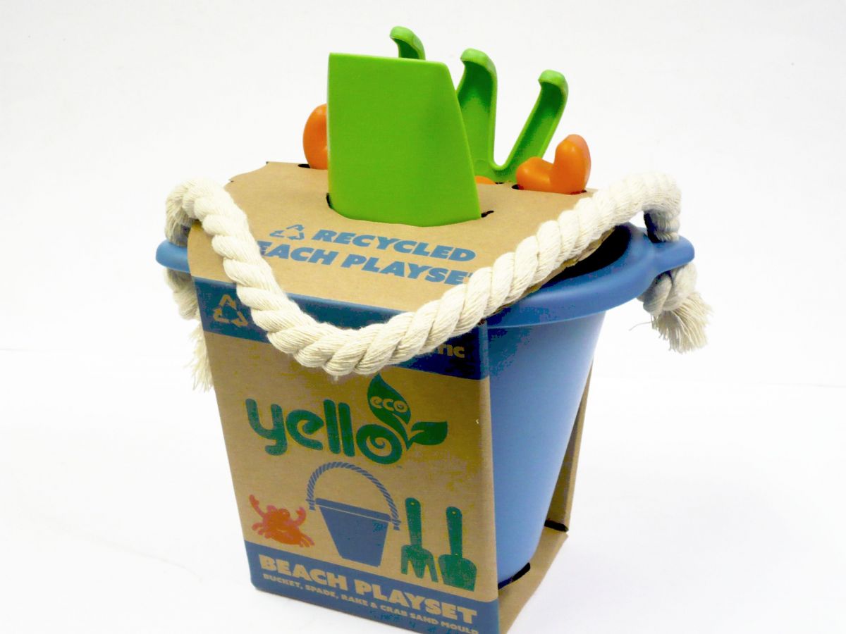 Recycled plastic 4pc beach bucket set. (bucket H15cm) 
REDUCED !!!