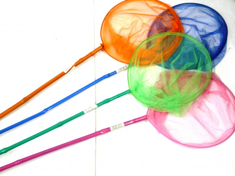 Box 144, bright colour fishing net, 130cm handle* 60p